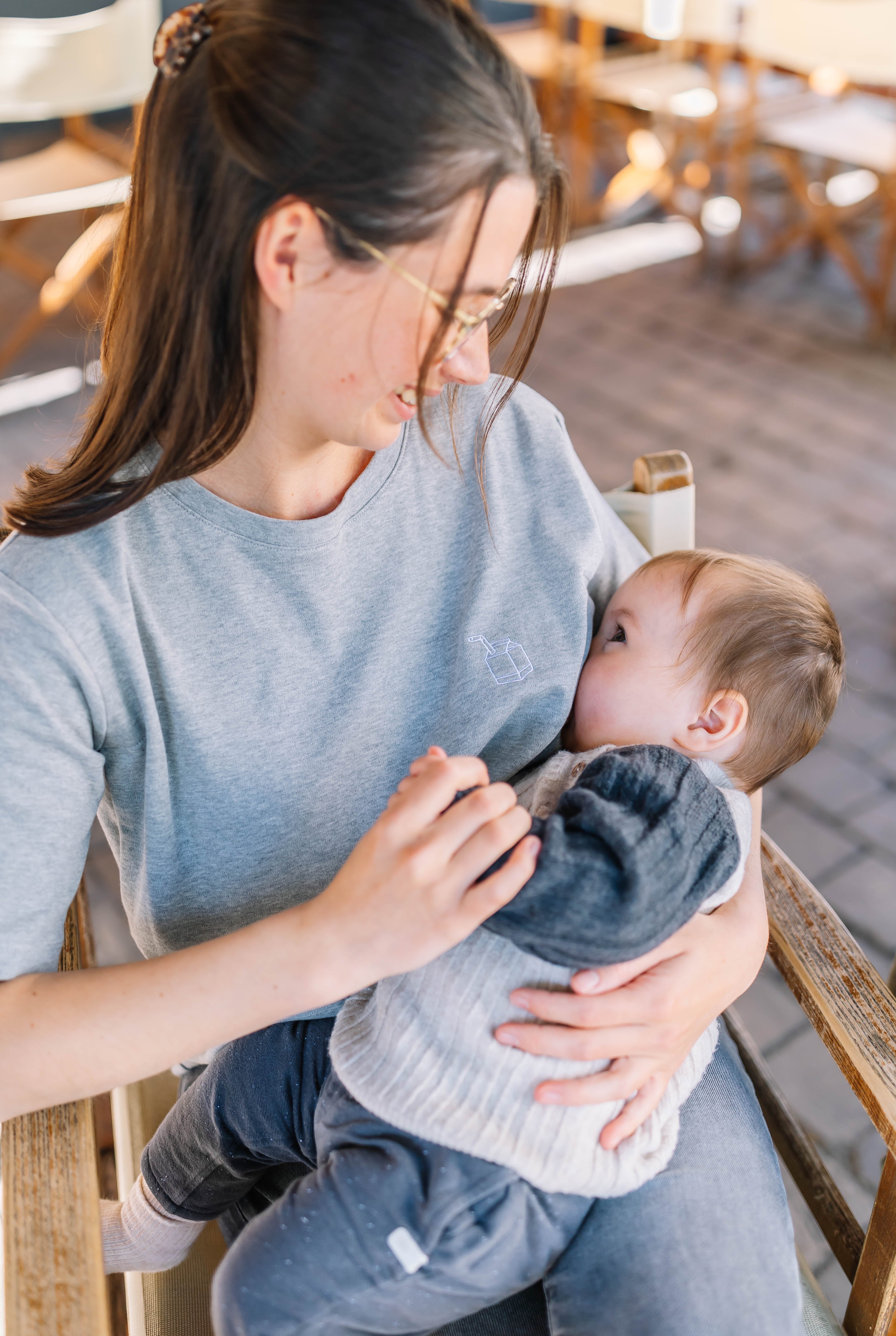Latte Mamiato - Breastfeeding T-shirt - Grey