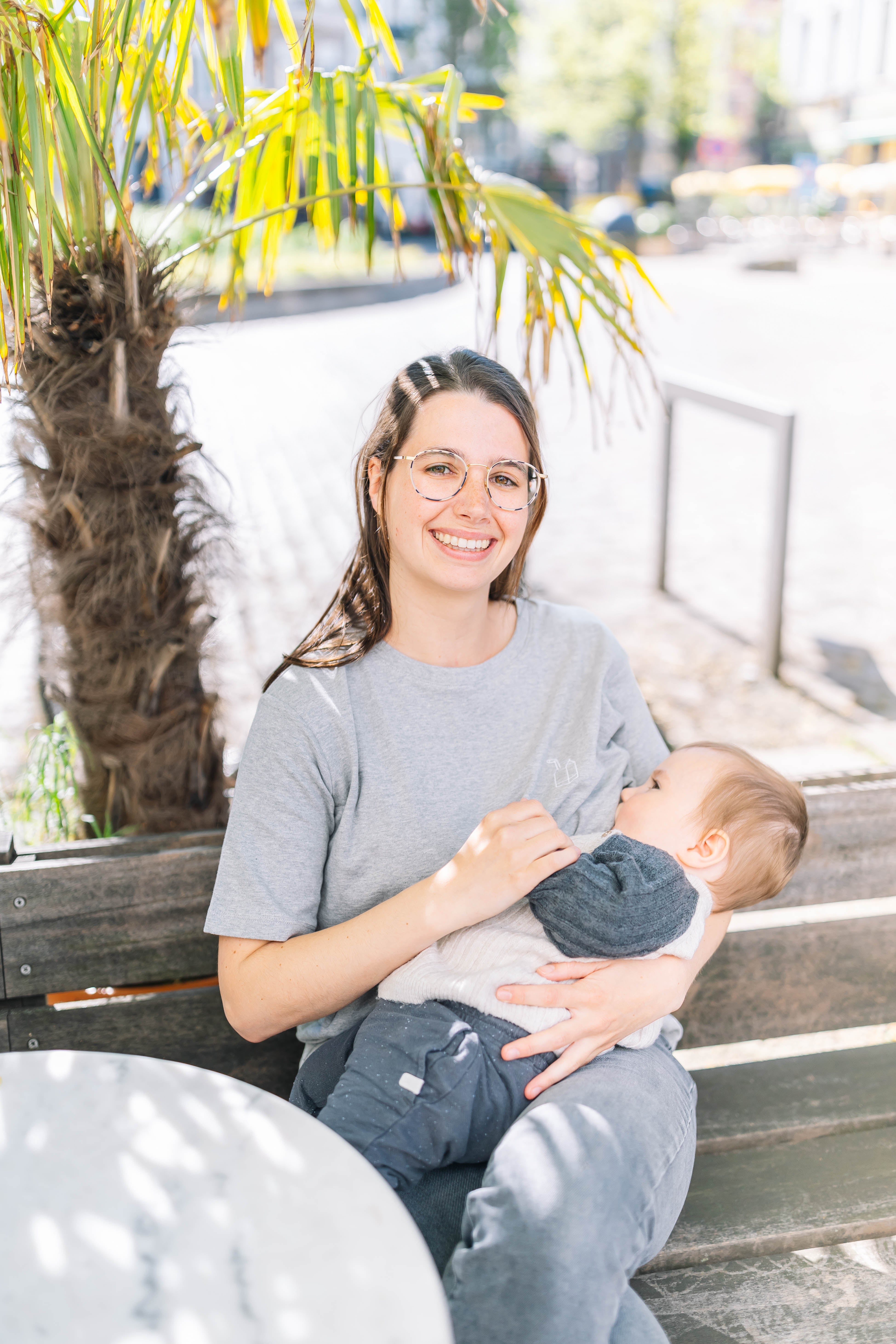 Latte Mamiato - Breastfeeding T-shirt - Grey