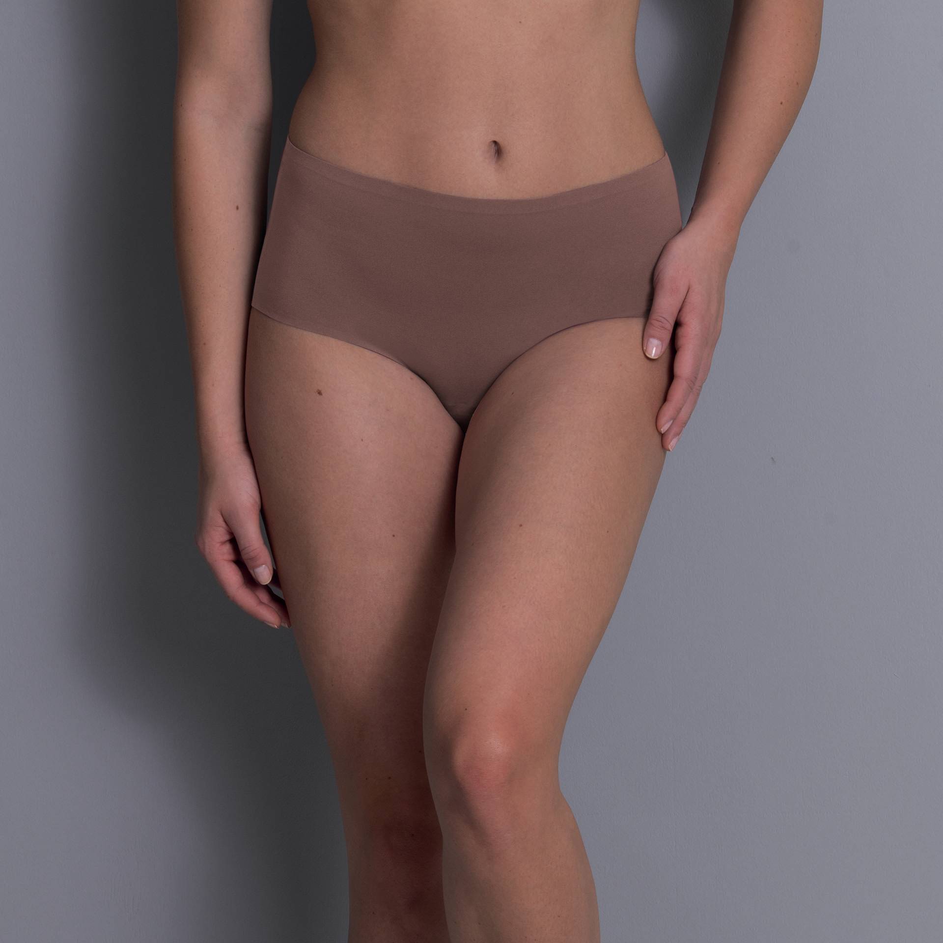 Essential High Waist