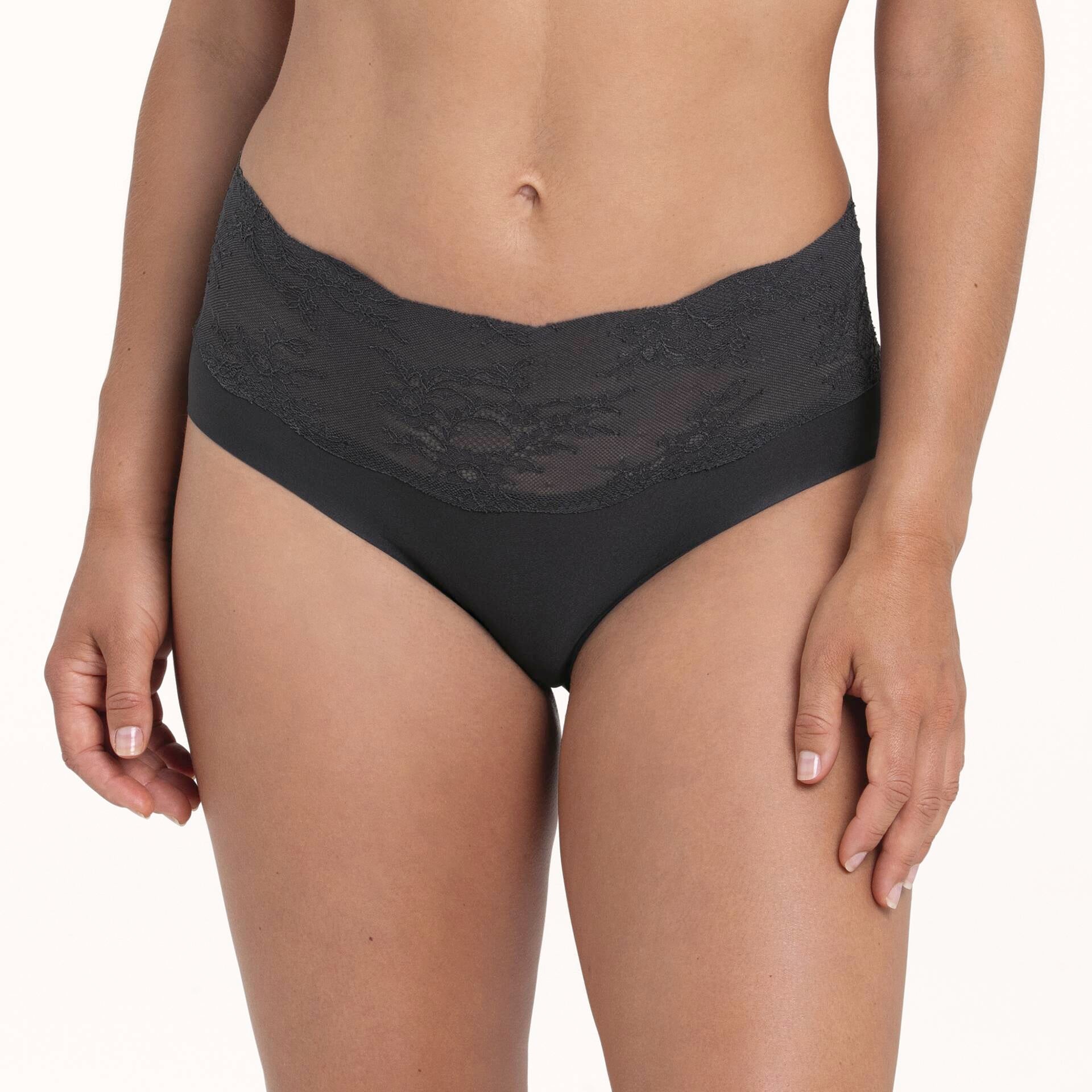 Essential Lace High Waist
