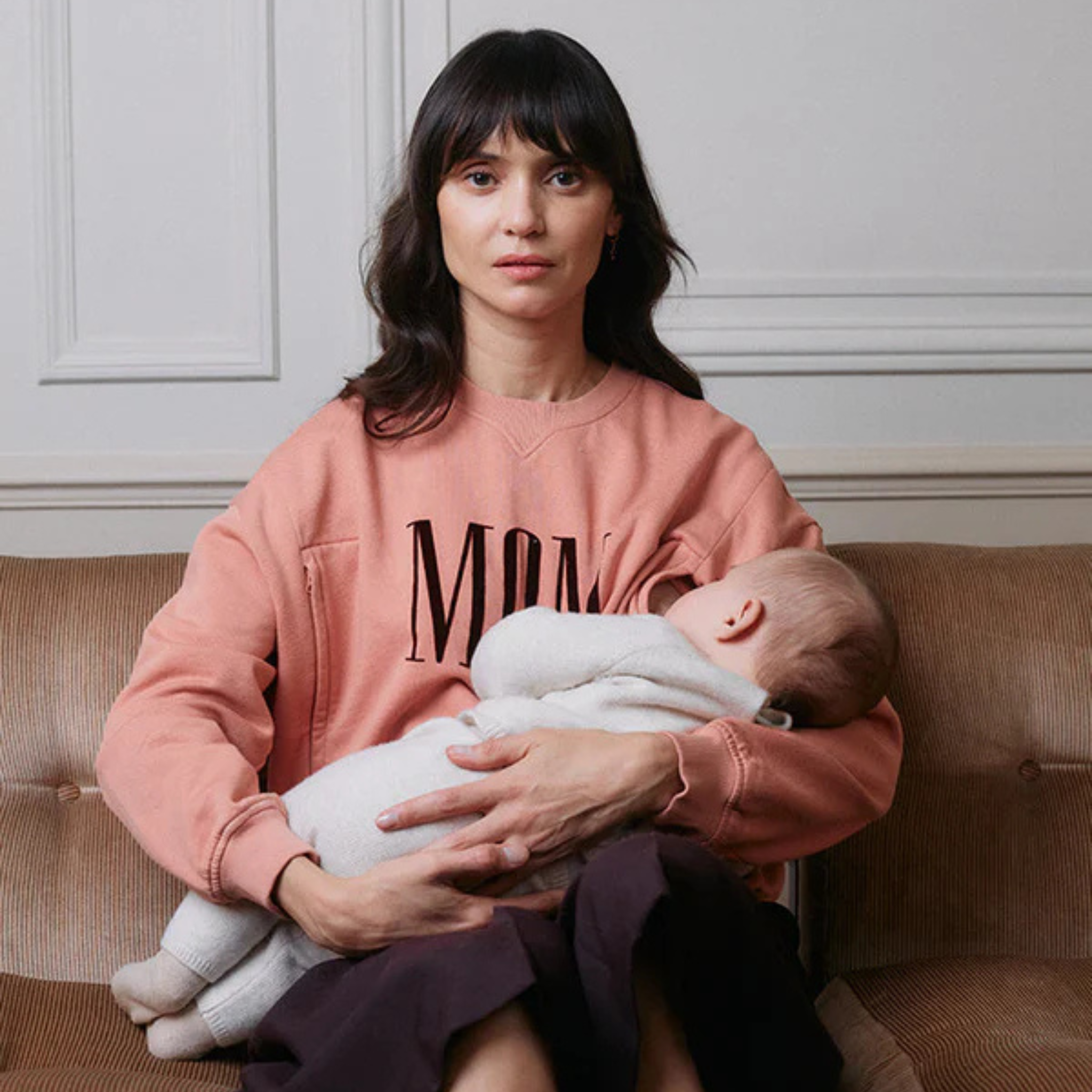 MOM d'Amour Breastfeeding Sweatshirt